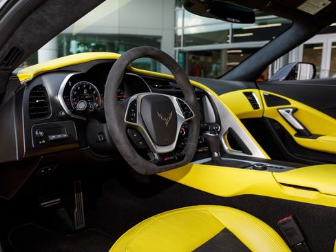Used 2019 Chevrolet Corvette Z06 RWD image 43