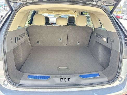 New 2025 Lincoln Nautilus Reserve image 18