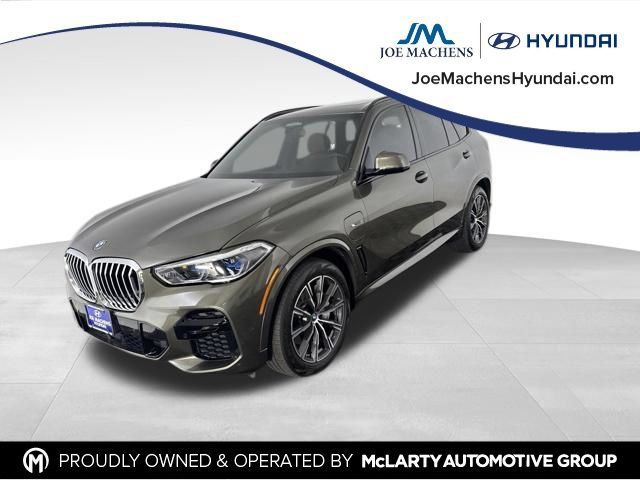 Used 2022 BMW X5 xDrive45e w/ M Sport Package AWD/4WD image 3