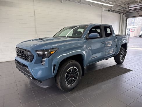 New 2026 Toyota Tacoma TRD Sport image 4