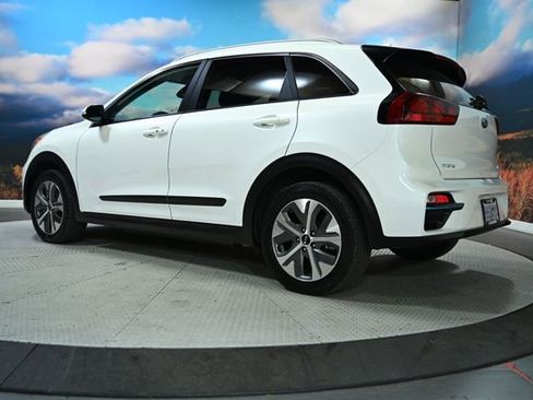 Used 2020 Kia Niro EX w/ Cold Weather Package image 5