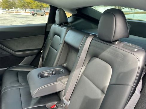 Used 2024 Tesla Model Y Performance image 25