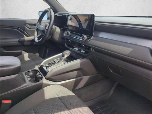 Used 2024 Chevrolet Colorado LT w/ LT Convenience Package image 19