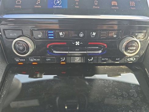 Used 2022 Jeep Grand Cherokee Overland w/ Luxury Tech Group IV image 38