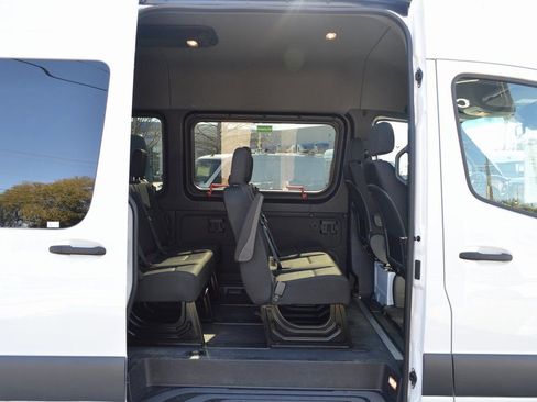 Used 2025 Mercedes-Benz Sprinter 2500 image 37