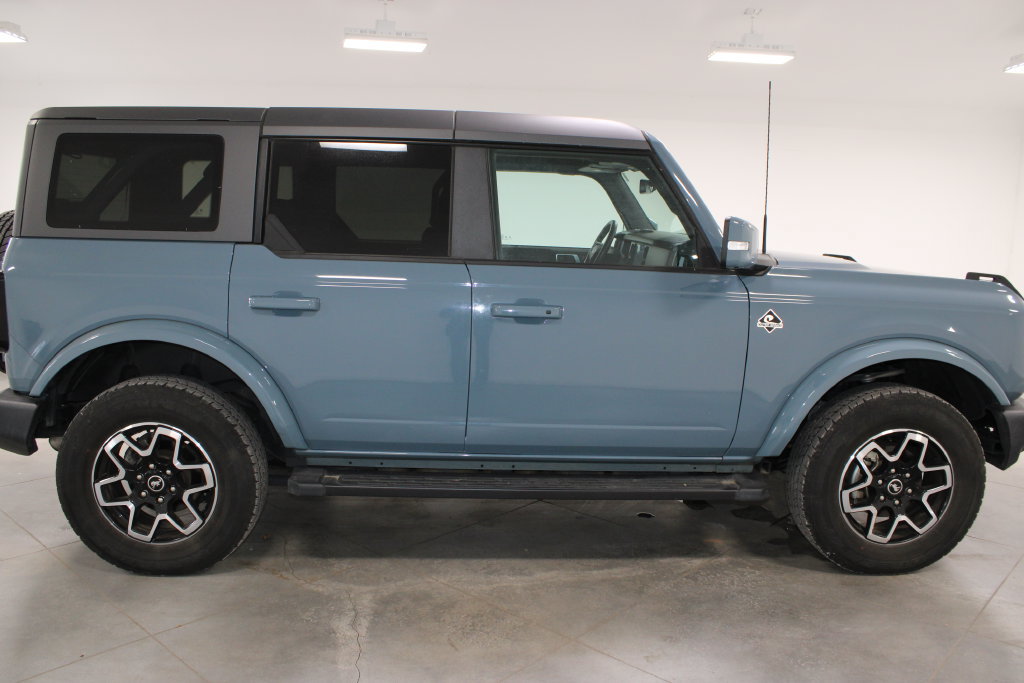 Used 2022 Ford Bronco Outer Banks AWD/4WD image 11