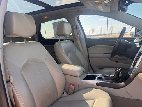 Used 2014 Cadillac SRX Luxury image 21
