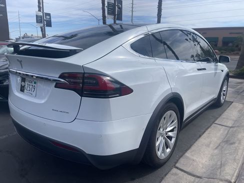 Used 2020 Tesla Model X Long Range image 4