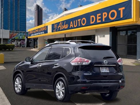 Used 2016 Nissan Rogue SV w/ SV Premium Package AWD/4WD image 3
