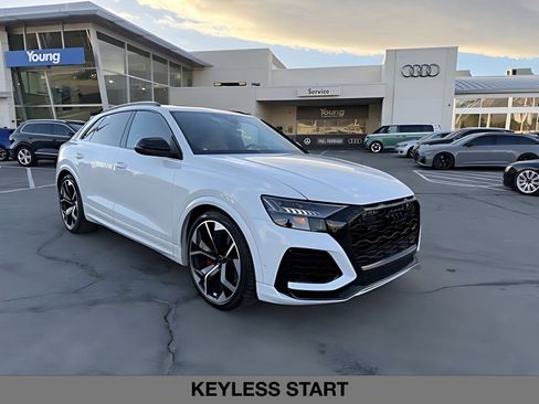 Used 2023 Audi RS Q8 w/ Black Optic Package image 7