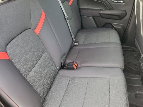 Used 2024 Chevrolet Colorado Z71 w/ Z71 Convenience Package 2 image 32