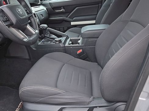 Used 2024 Toyota Tacoma TRD Off-Road image 4