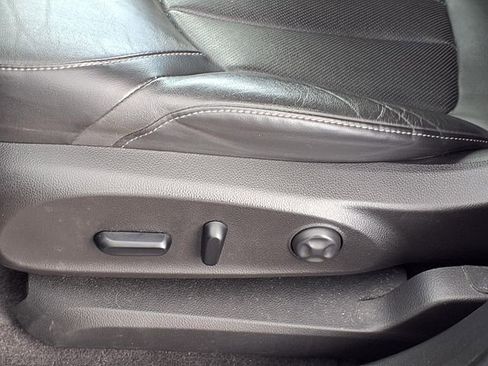 Used 2019 Buick Envision Essence FWD image 4