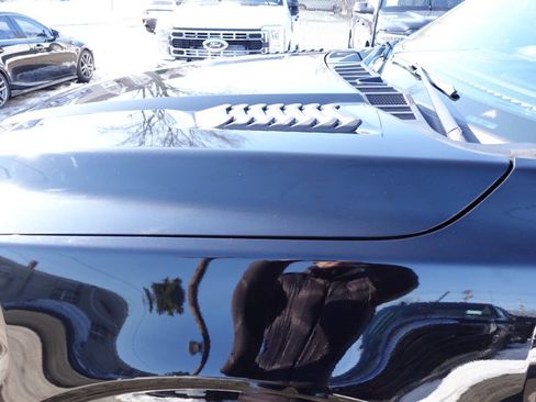 Used 2023 Ford F150 Lariat w/ Equipment Group 502A High image 9