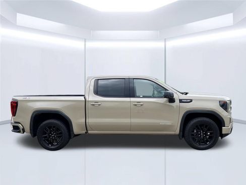 Used 2023 GMC Sierra 1500 Elevation w/ X31 Off-Road Package AWD/4WD image 5