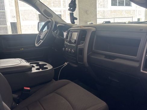 Used 2019 RAM 1500 Express w/ Express Value Package image 8