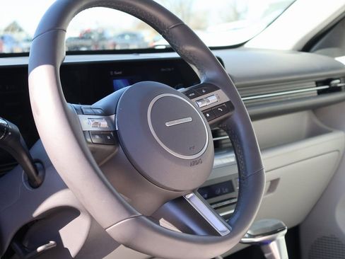 Used 2025 Hyundai Kona SEL image 24