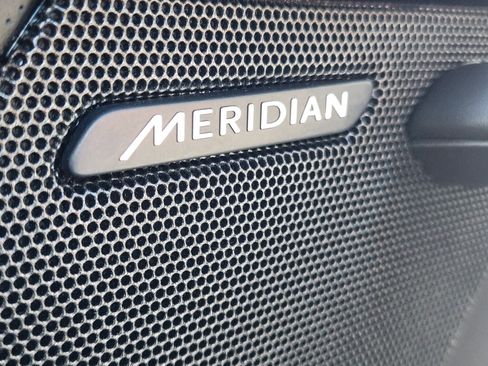 Used 2024 Jaguar F-TYPE R image 31