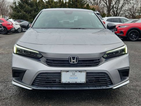 Used 2023 Honda Civic Sport image 2