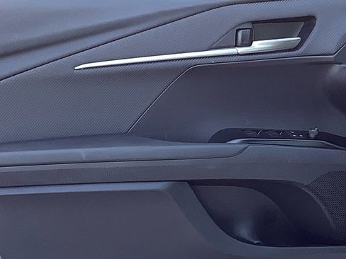 Used 2025 Toyota Camry SE image 12