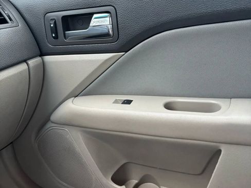 Used 2012 Ford Fusion S image 34