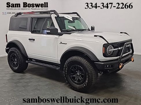 Used 2022 Ford Bronco Wildtrak image 2