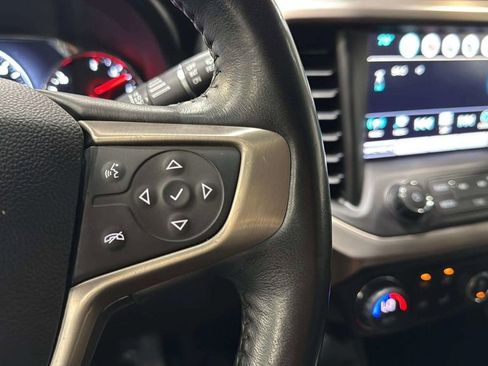 Used 2017 GMC Acadia Denali w/ Technology Package AWD/4WD image 29