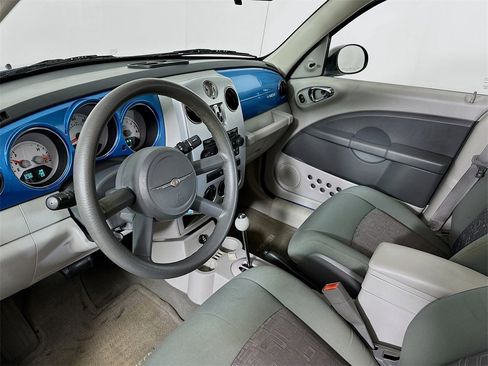 Used 2009 Chrysler PT Cruiser LX image 10