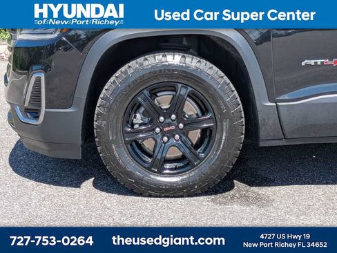 Used 2023 GMC Acadia AT4 w/ Trailering Package AWD/4WD image 10