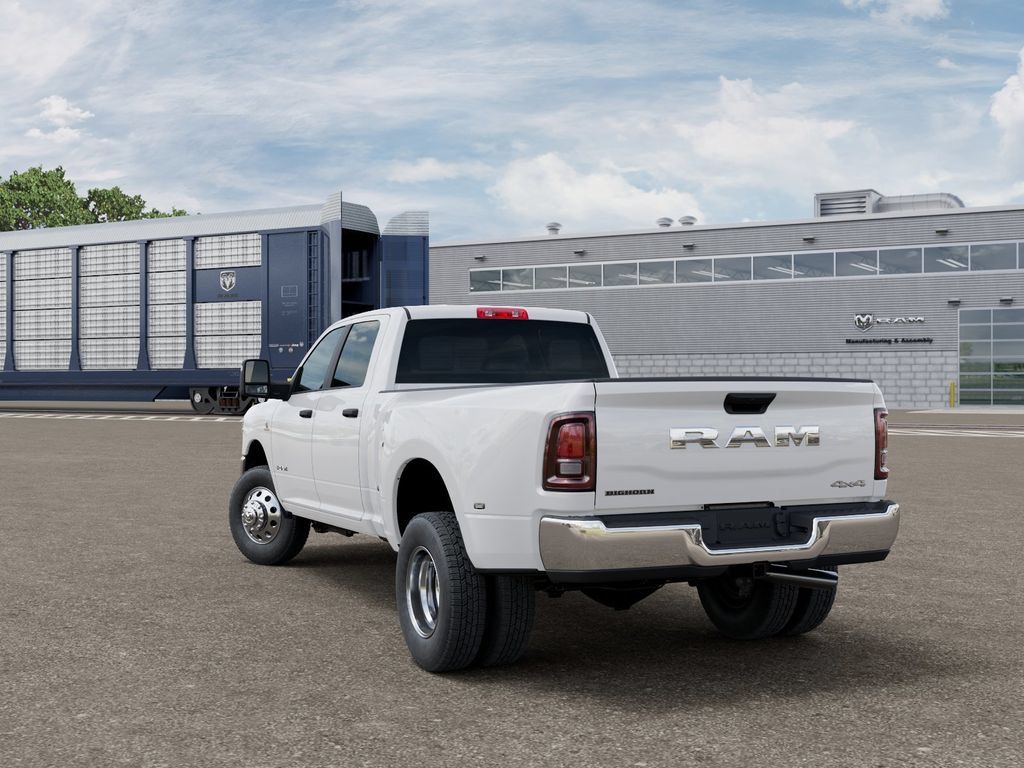 New 2026 RAM 3500 Big Horn AWD/4WD image 3