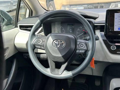 Used 2025 Toyota Corolla LE FWD image 34