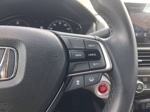 Used 2018 Honda Accord EX-L image 32