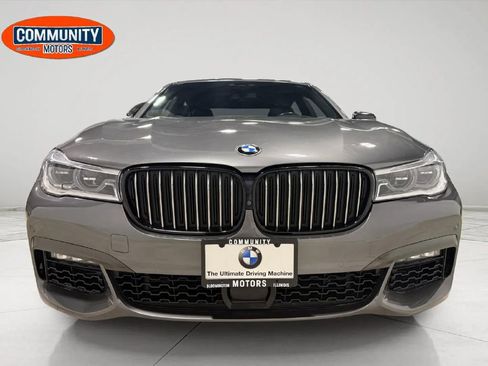 Used 2019 BMW 750i xDrive w/ Executive Package image 12