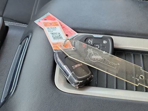 Used 2020 GMC Yukon Denali w/ Denali Premium Package image 37