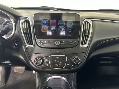 Used 2017 Chevrolet Malibu LT w/ Leather Package image 21