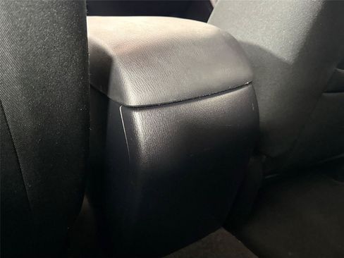 Used 2015 MAZDA MAZDA3 i Sport FWD image 31