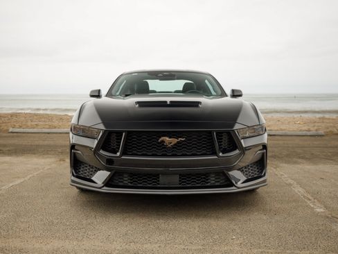 Used 2025 Ford Mustang GT Premium RWD image 2