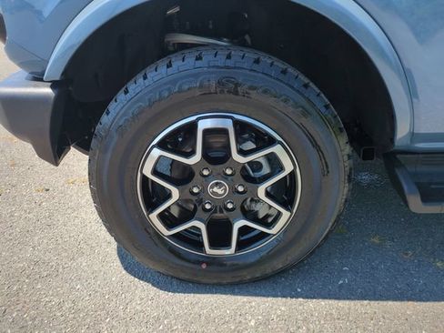 Used 2025 Ford Bronco Outer Banks AWD/4WD image 10