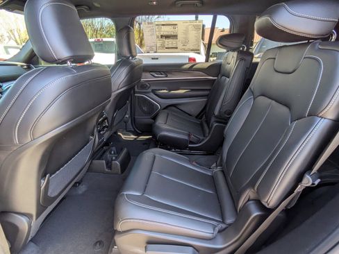 New 2026 Jeep Grand Cherokee L Limited AWD/4WD image 15