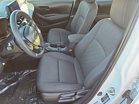 Used 2023 Toyota Corolla LE image 19