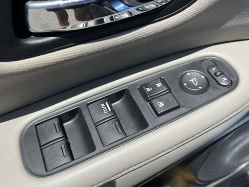 Used 2016 Honda HR-V LX image 29