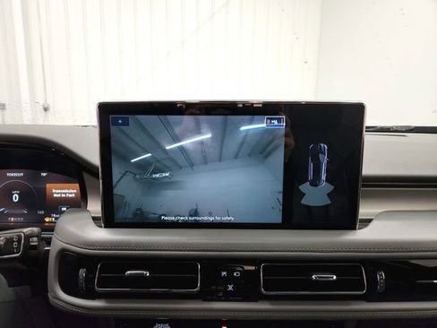 Used 2021 Lincoln Nautilus Reserve image 25