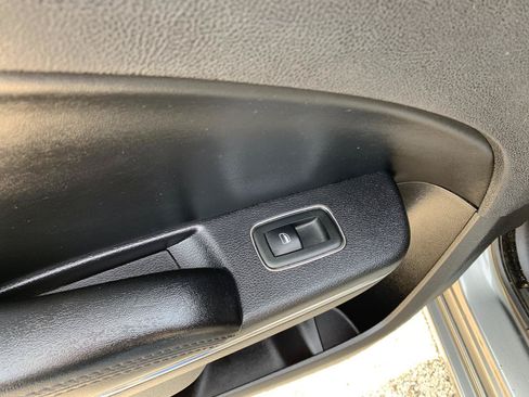 Used 2012 Dodge Charger SE RWD image 25