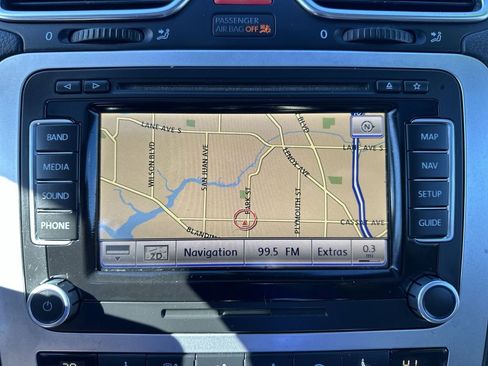 Used 2013 Volkswagen Eos Executive image 22