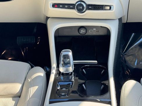 Certified 2023 Volvo XC40 B5 Plus w/ Driver Assist Package image 15