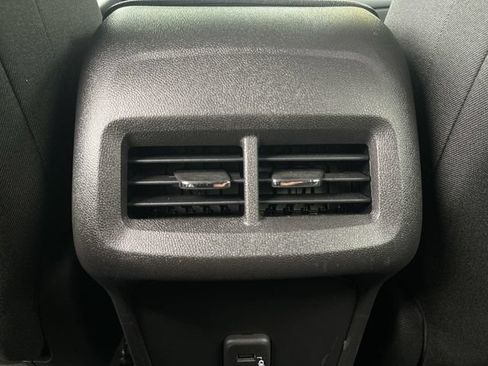 Used 2024 Chevrolet Equinox LT FWD image 21