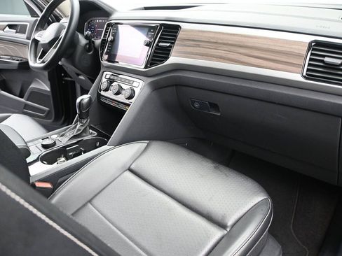 Used 2022 Volkswagen Atlas SEL AWD/4WD image 18