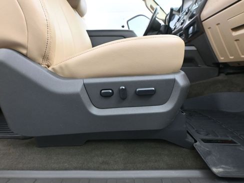 Used 2015 Ford F350 Lariat w/ Camper Package image 46