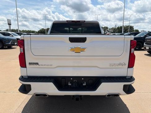 Used 2024 Chevrolet Silverado 1500 High Country w/ High Country Premium Package AWD/4WD image 4