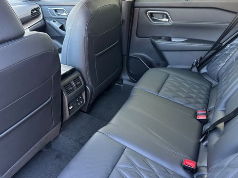 New 2026 Nissan Rogue Platinum w/ Platinum Premium Package image 9